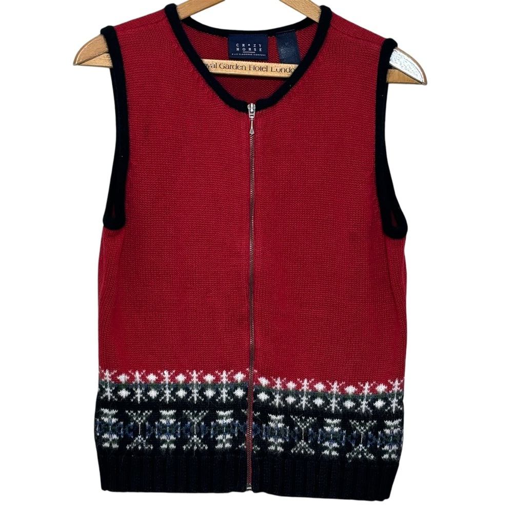 Crazy Horse Liz Claiborne Red full zip Vest Winter Angora Snowflake. Women’s M